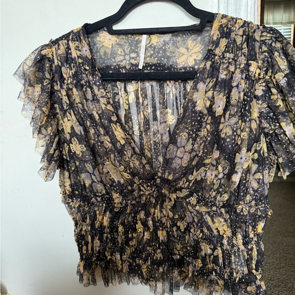 Free People Make Me Smile Ditsy Floral Mesh Flutter Sleeve Crop Top - Night Comb